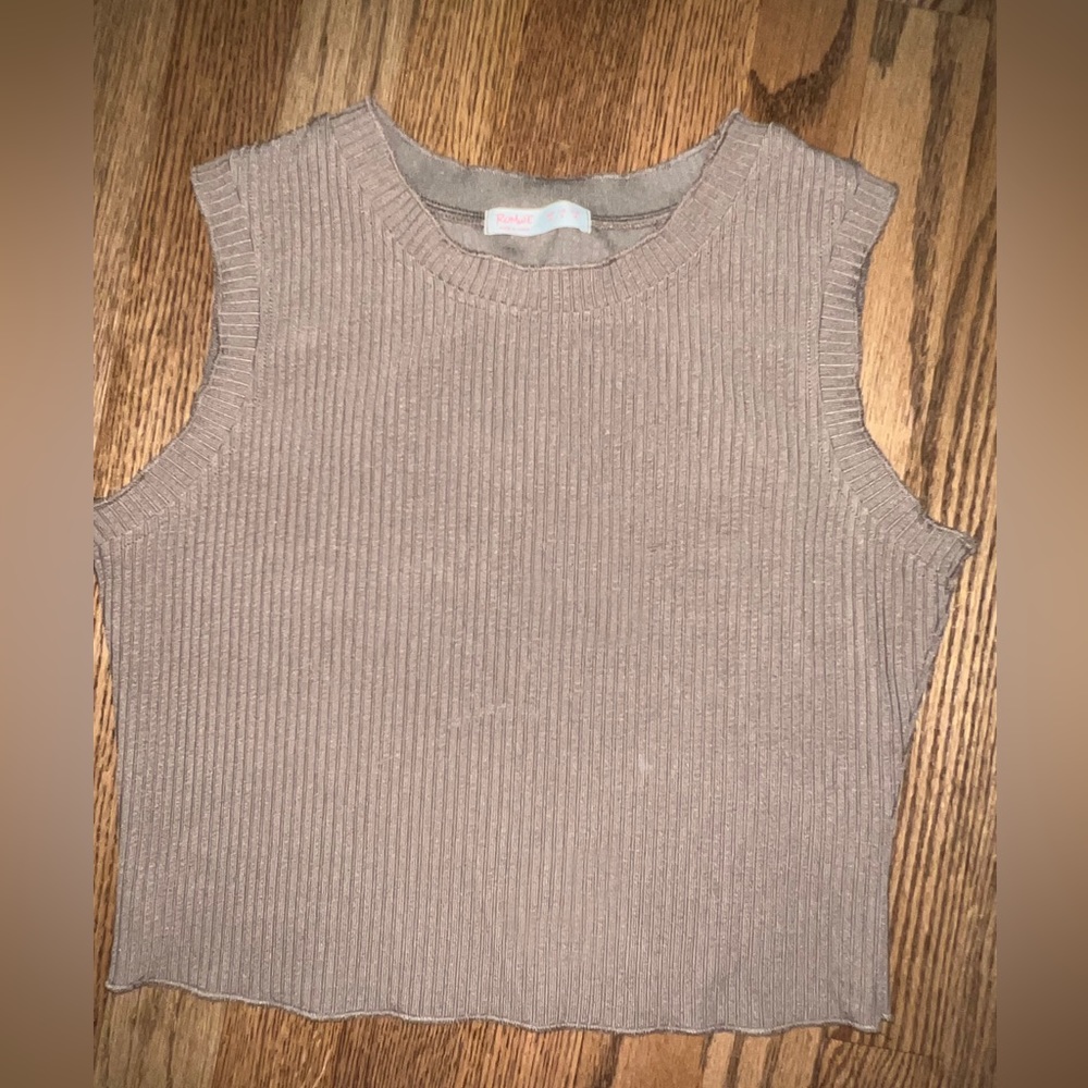 Brown ribbed muscle tee